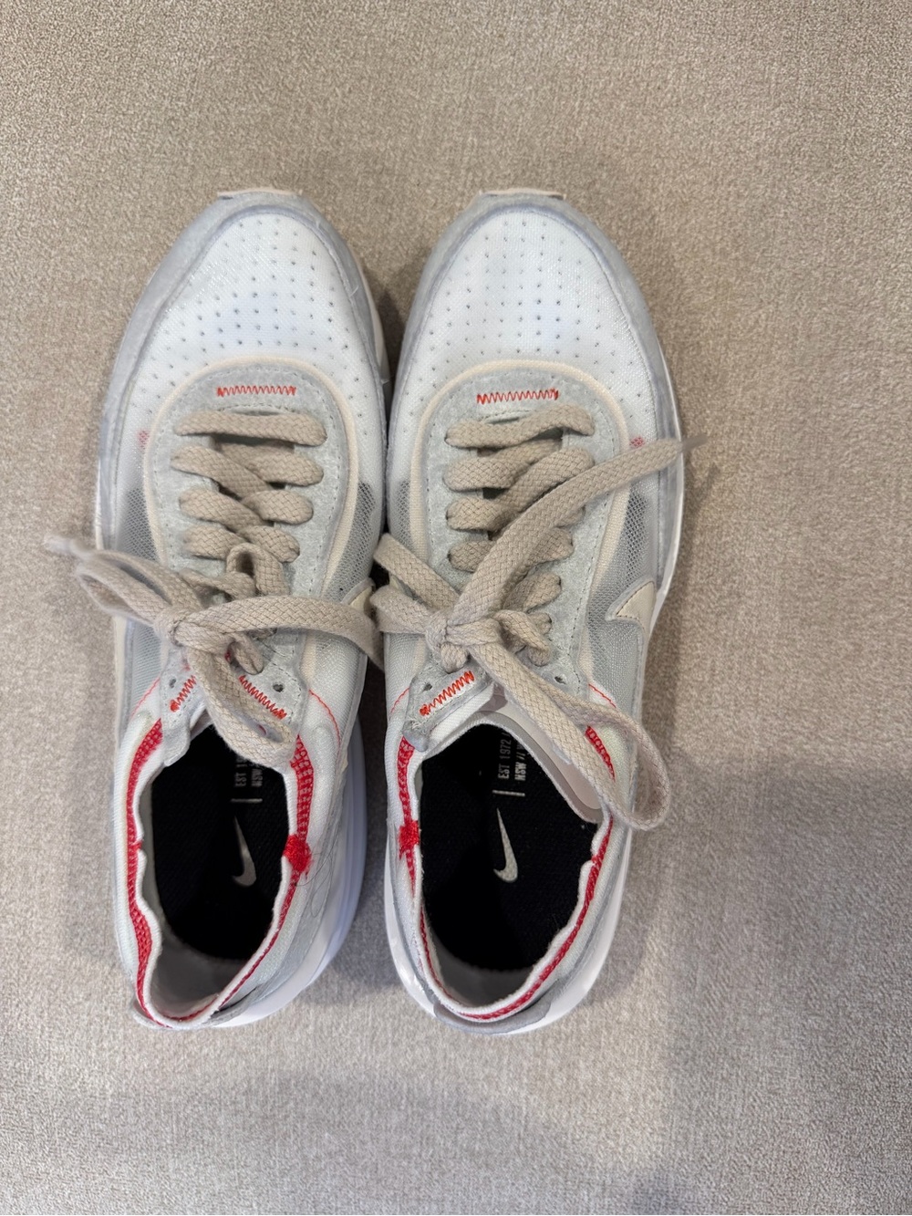Nike Men’s White and Red Low-Top Sneakers